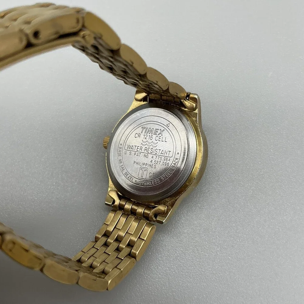 Timex Indiglo 30 Meters Womens Watch 25mm White Dial Gold Tone New Battery 6